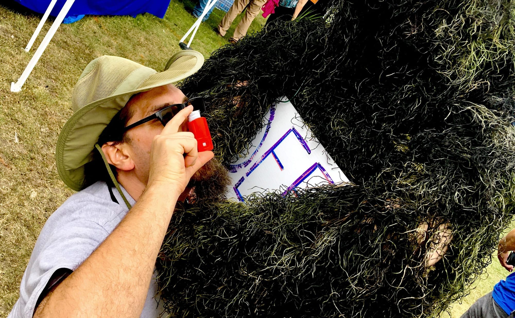 Dirty Deely strangles man