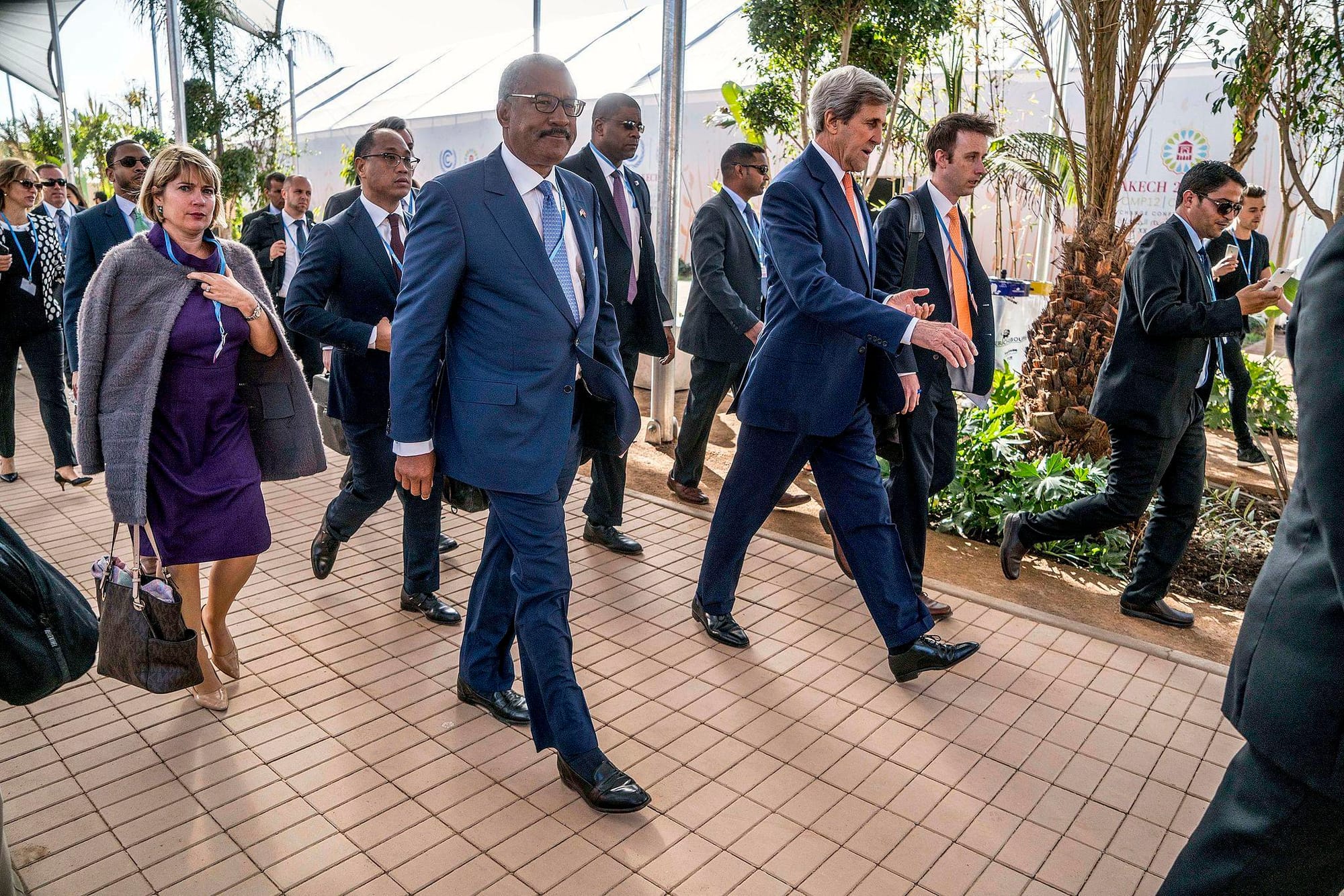 secretary_kerry_and_ambassador_bush_arrive_at_cop22_in_marrakech_30276796984