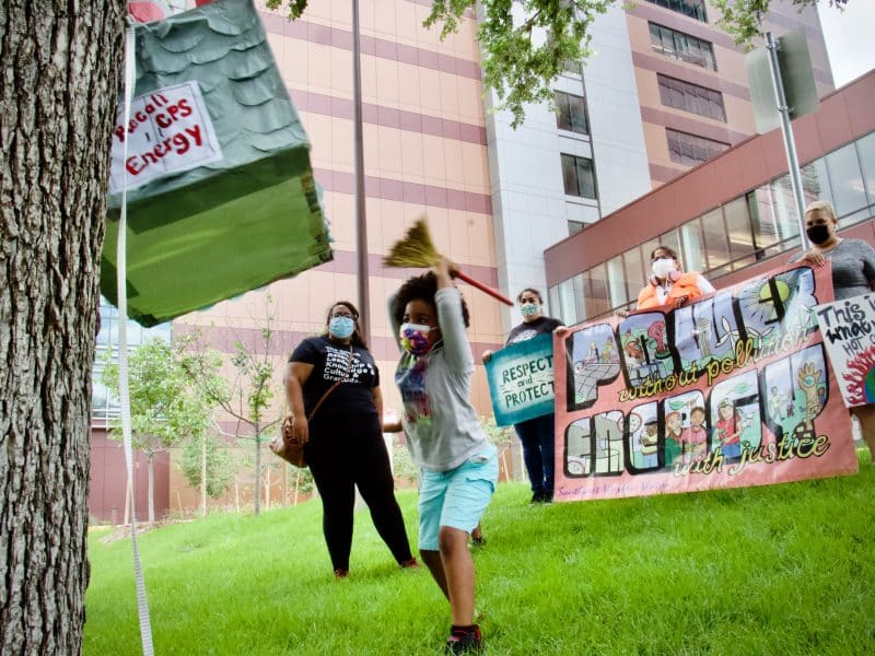 cps energy protestas y socios de transferencia de energía