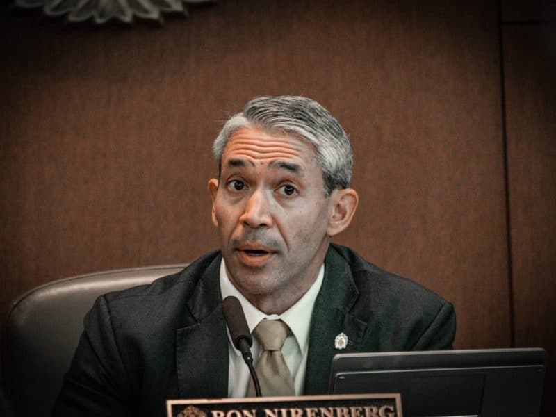 El proyecto Brackenridge avanza después de que el alcalde Nirenberg amenazara con cerrar la reunión